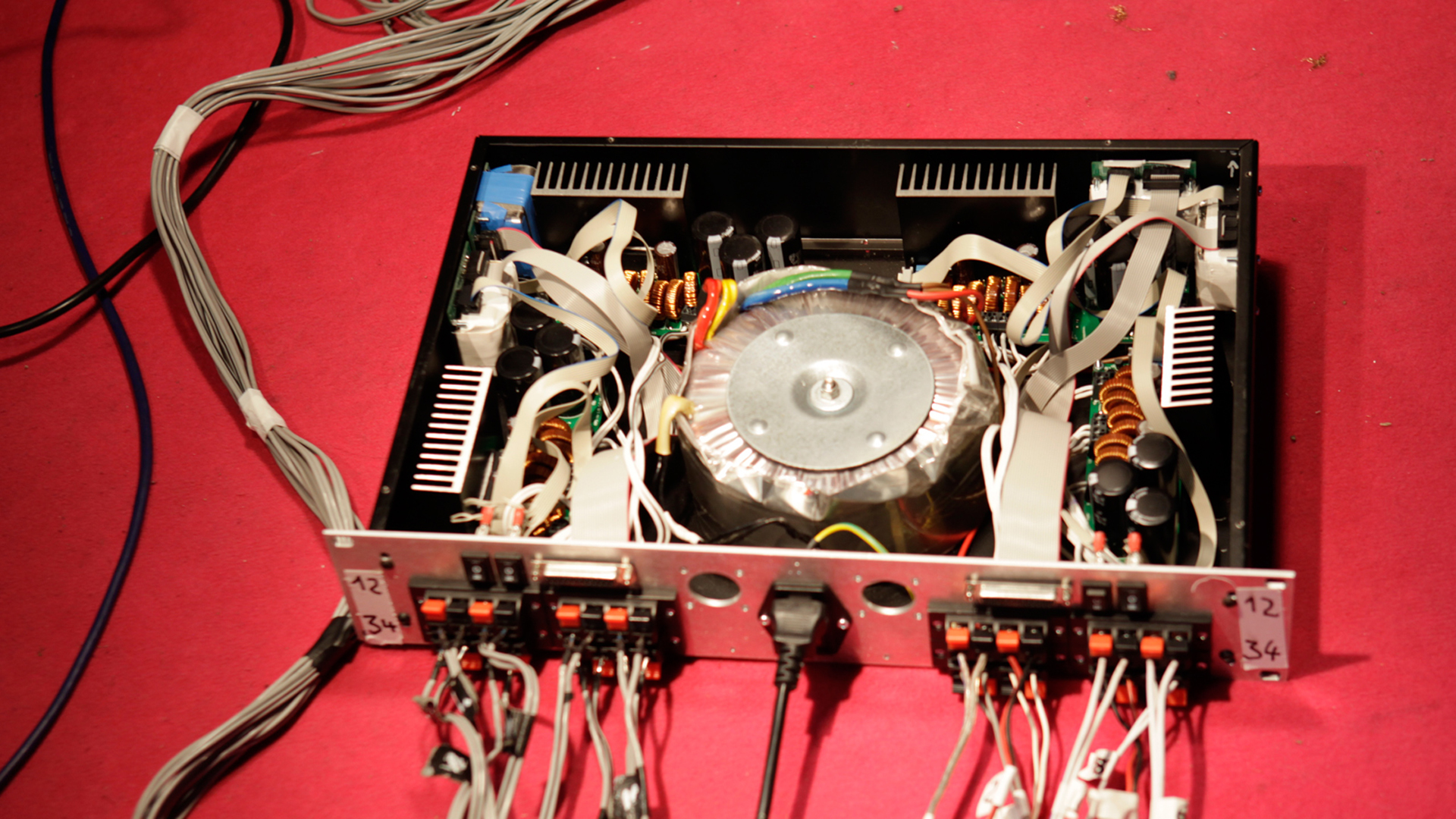 [ALT_TEXT_PLACEHOLDER]