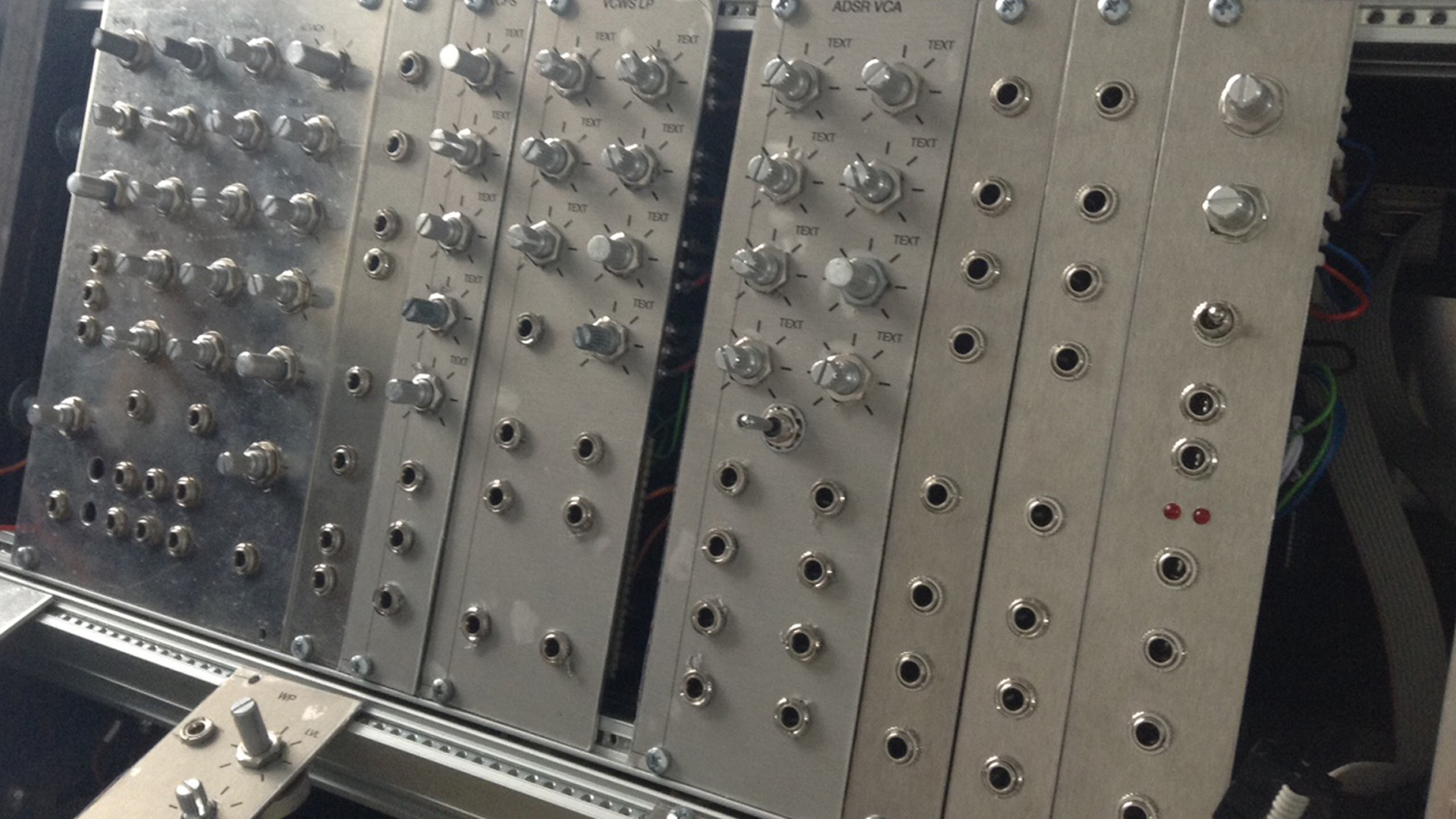 [ALT_TEXT_PLACEHOLDER]