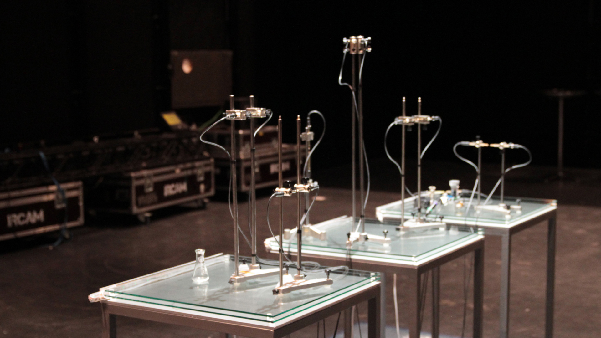 [ALT_TEXT_PLACEHOLDER]